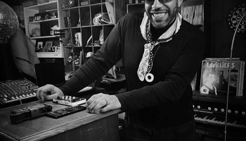 DJ SMILE